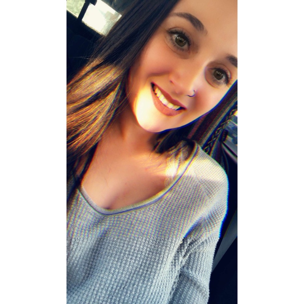 Meet your Posher, Joelle